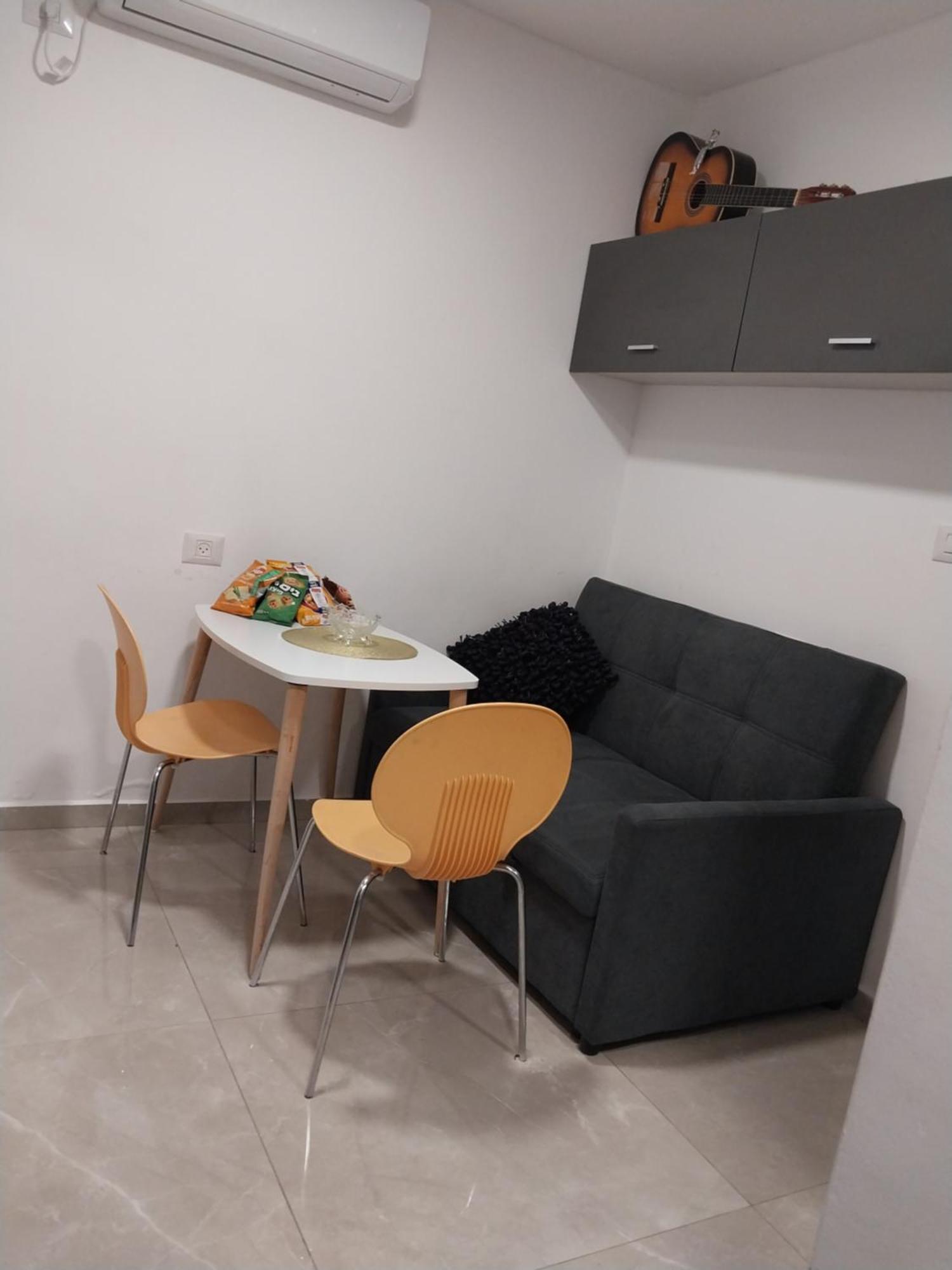 Appartamento שירת דבורה בבני ברק Giv'at Shemu'el Esterno foto